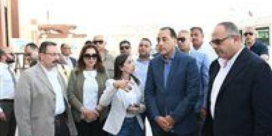 رئيس الوزراء يتفقد أعمال تطوير ميناء رشيد بتكلفة استثمارية تصل إلى 600 مليون جنيه