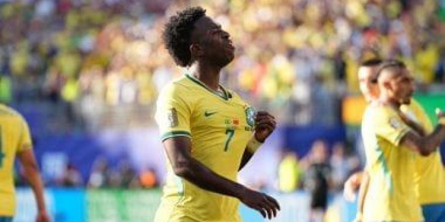 فينيسيوس يعادل رونالدينيو.. وصيباري يحقق إنجازا عربيا غير مسبوق بالمونديال