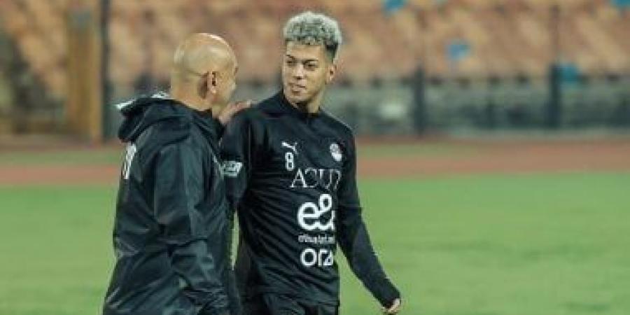 إمام عاشور يتلقى رسالة من مدربه بقطاع الناشئين قبل مشاركته بكأس العالم.. فيديو