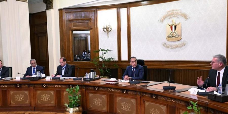رئيس الوزراء يتابع موقف تدبير الاعتمادات المالية لتوفير احتياجات الدولة من المنتجات البترولية