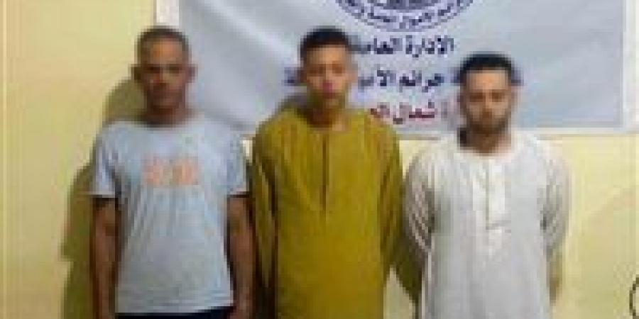 بمكالمة هاتف.. ضبط 3 أشخاص للنصب على المواطنين بانتحال صفة موظفي البنوك