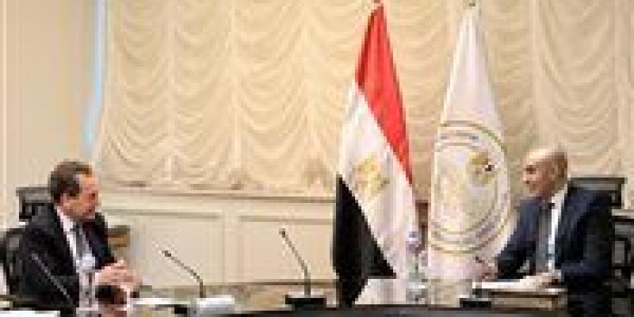 وزير التعليم يبحث مع السفير الفرنسي تعزيز التعاون في التعليم الفني والتدريب المهني
