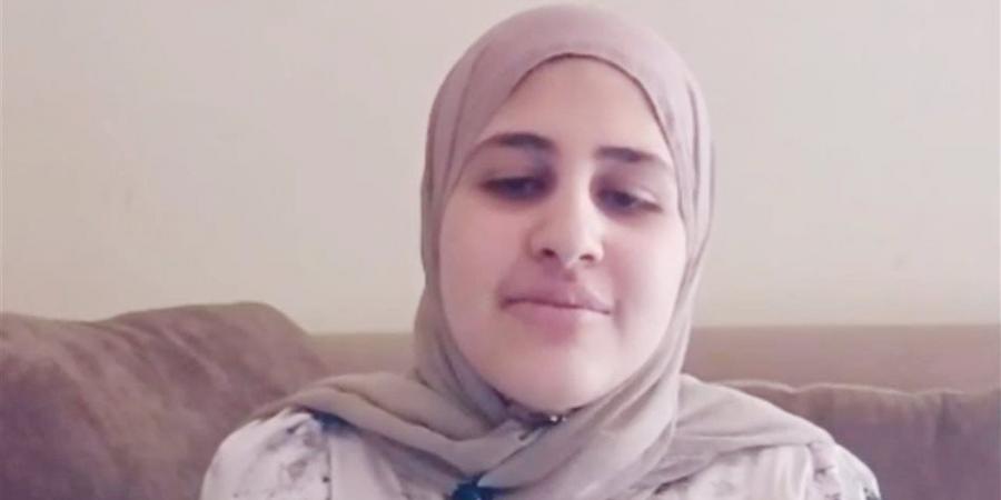 حققت أمنية أبي الراحل.. قصة كفاح "آلاء" الأولى بالشهادة الإعدادية الأزهرية بالشرقية