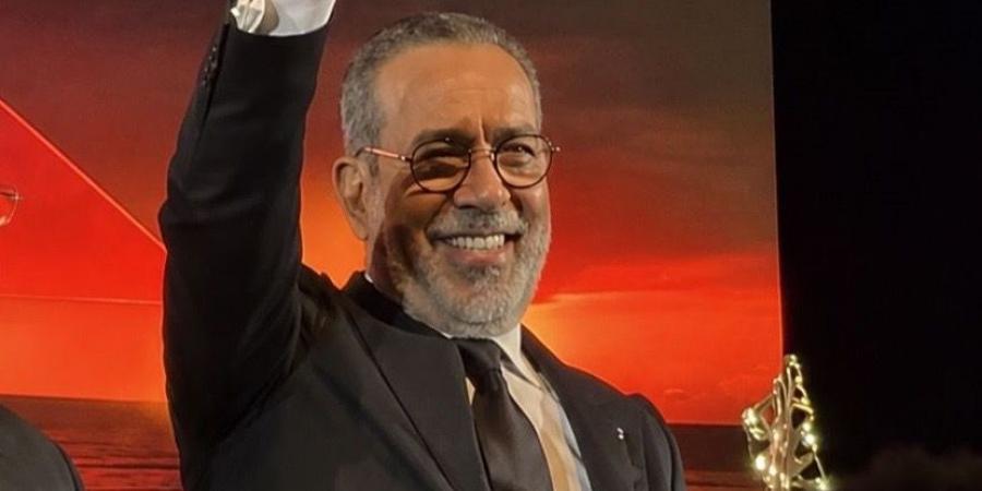 المغرب تحتفي بالسيناريست مدحت العدل في ختام المهرجان الدولي للفيلم بالداخلة