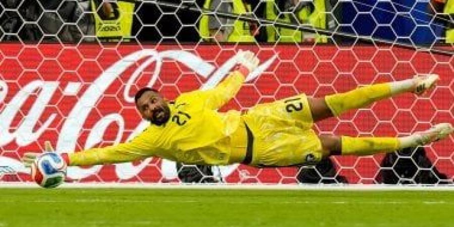 محمد العويس يسجل رقما قياسيا كأكثر الحراس تصديًا فى مباراة واحدة بمونديال 2026