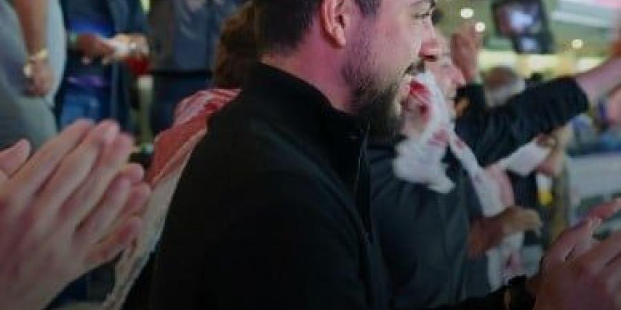 الأمير الحسين والأميرة رجوة يدعمان المنتخب الأردنى من المدرجات.. صور