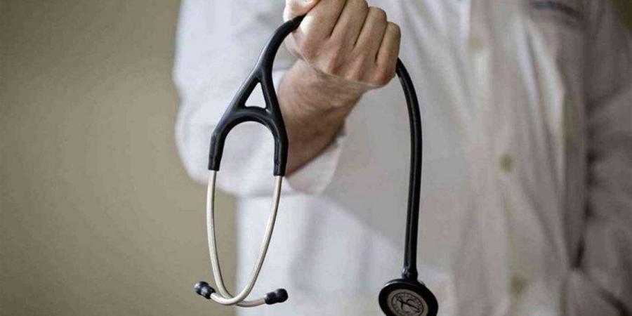 أبرزها ومضات الضوء.. 10 أعراض طبية خطيرة لا يجب تجاهلها