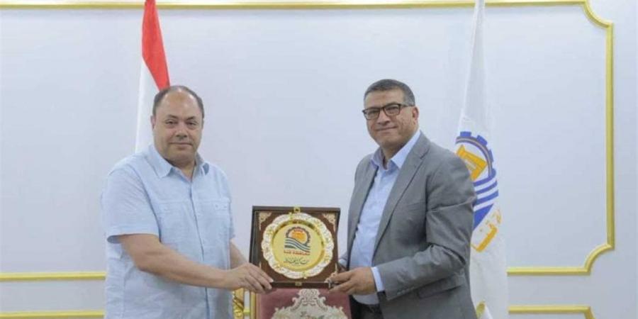محافظ قنا يستقبل رئيس هيئة تنمية الصعيد لبحث تنفيذ مشروعات تنموية جديدة