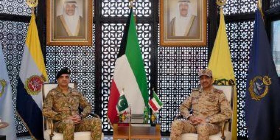 الكويت وباكستان تبحثان العلاقات الثنائية وأوجه التعاون العسكري وسبل تطويره