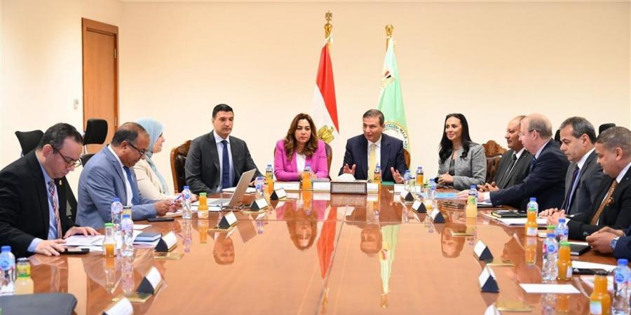 اجتماع حكومي موسع لبحث آليات تنفيذ مبادرة "القرية المنتجة" (تفاصيل)