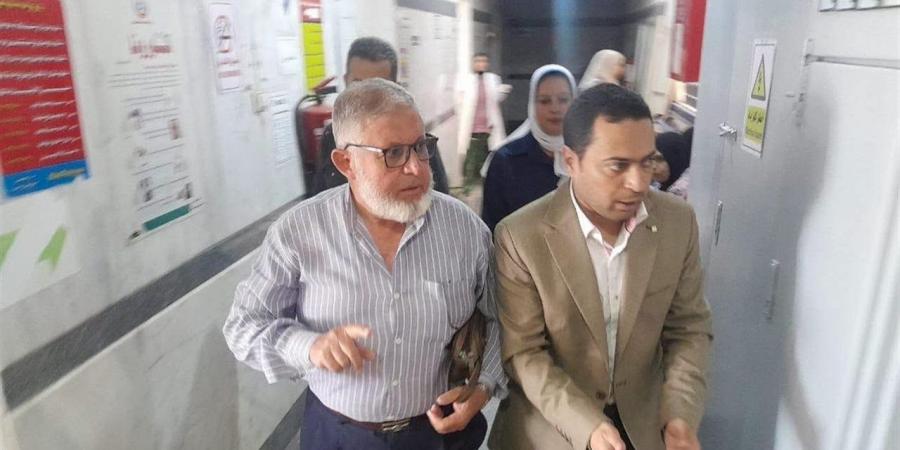 وكيل صحة دمياط يتفقد مستشفى عزبة البرج في دمياط
