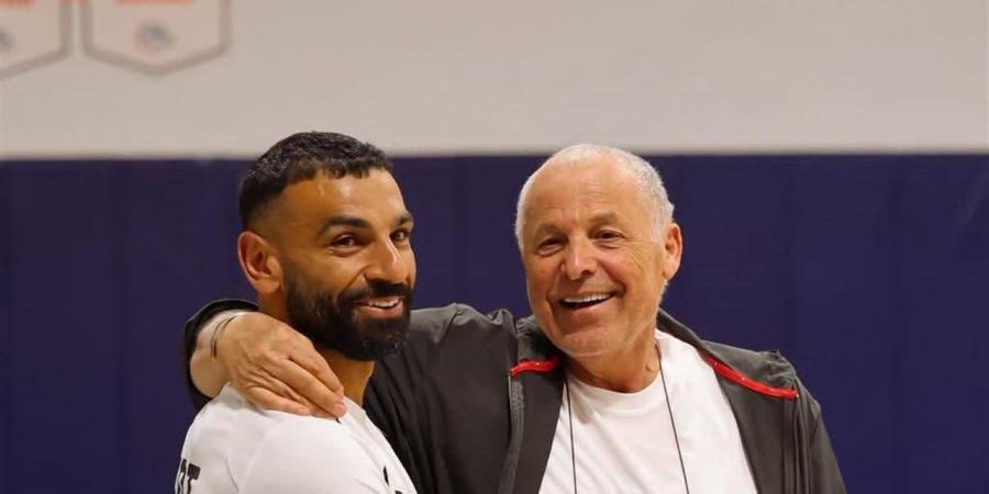 هاني أبو ريدة يحفز لاعبي منتخب مصر بمكافآت خاصة قبل مباراة نيوزيلندا